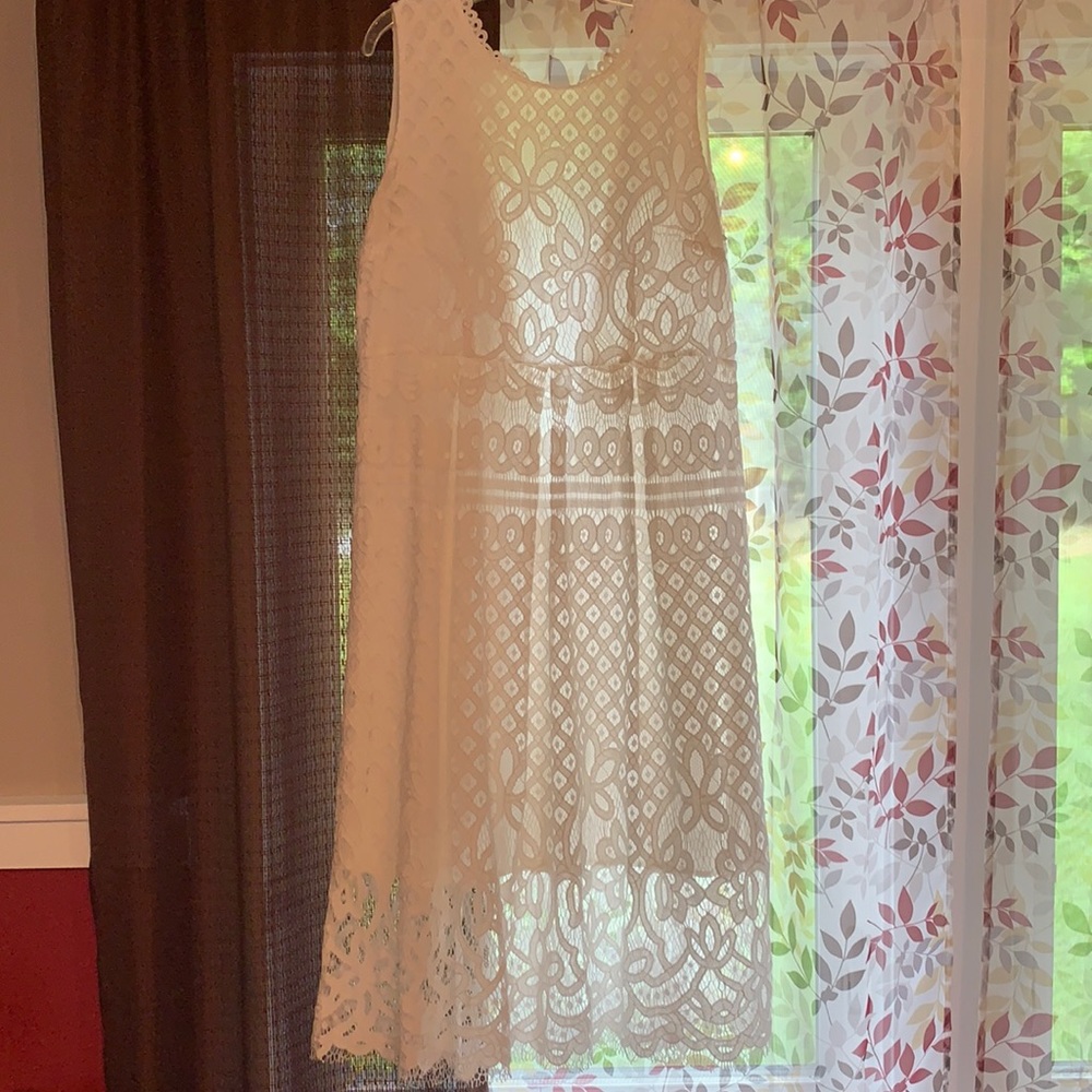 White lace dress!